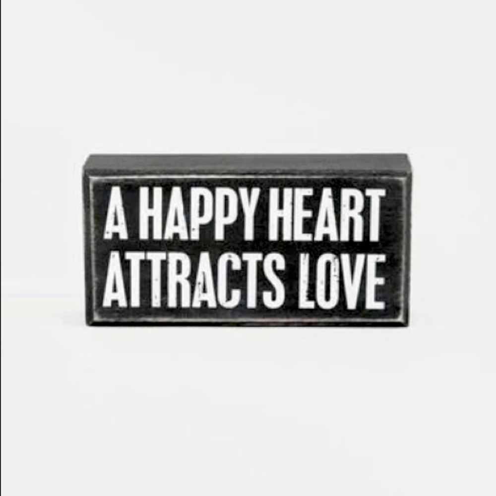A Happy Heart Box Sign